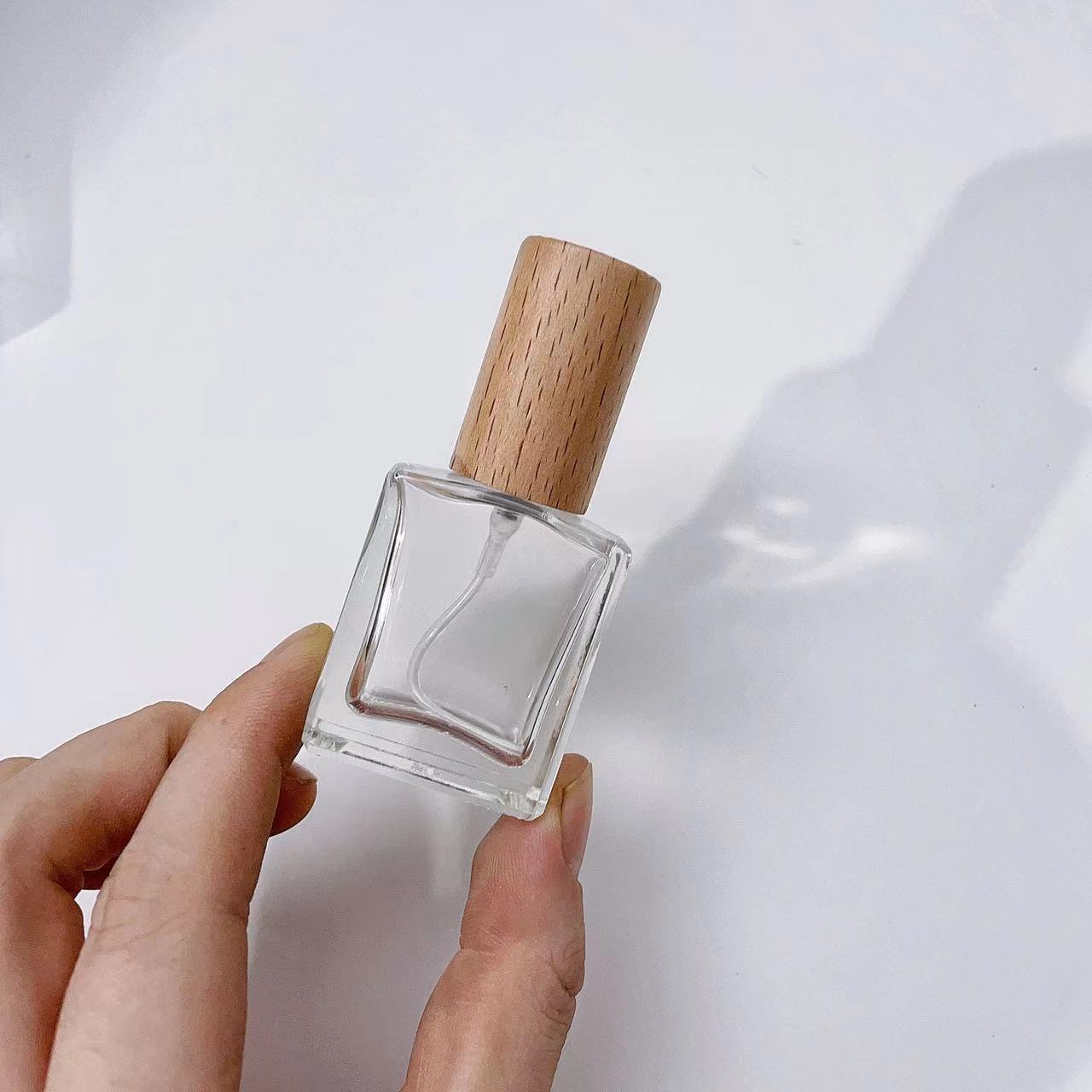 10ml przezroczysta grube szkło – Perfume Quotes recenzja i cena